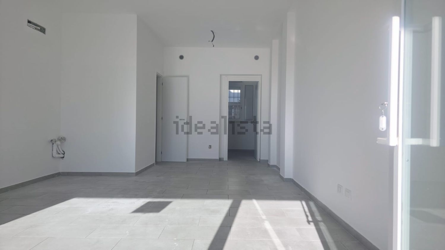 locale commerciale in affitto a Fiumicino in zona Aranova
