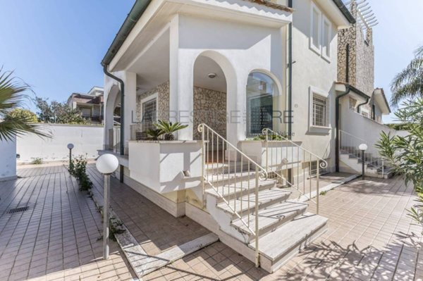 casa indipendente in affitto a Fiumicino in zona Fregene
