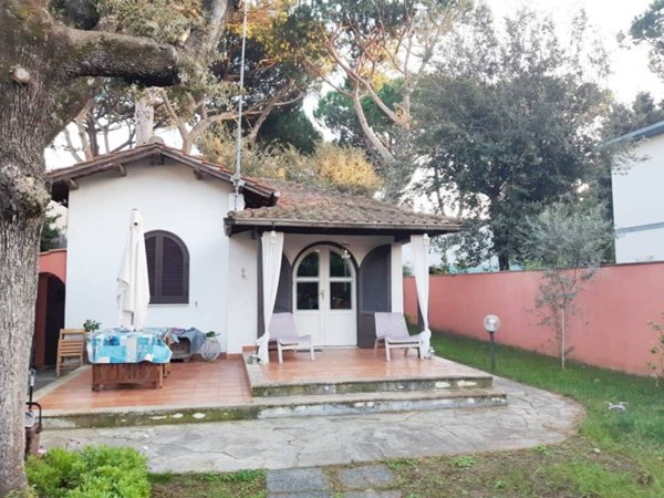 casa indipendente in affitto a Fiumicino in zona Fregene