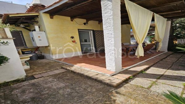 casa indipendente in affitto a Fiumicino in zona Fregene