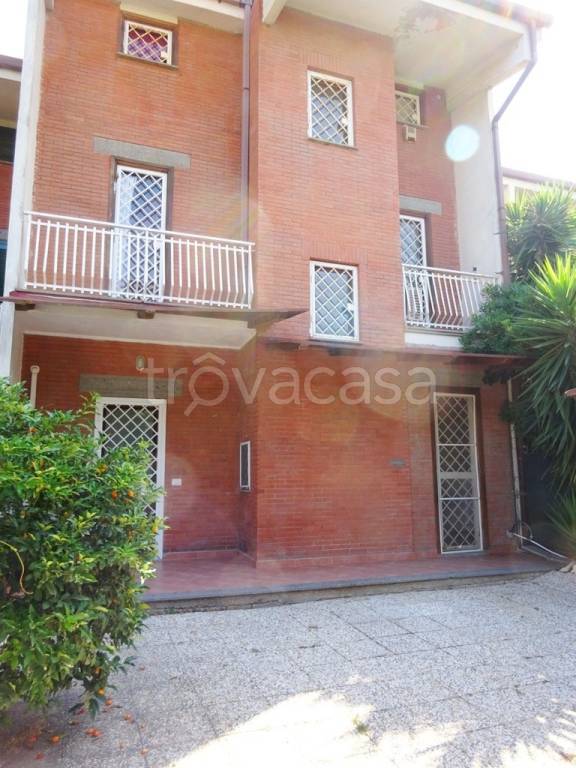 casa indipendente in affitto a Fiumicino in zona Fregene