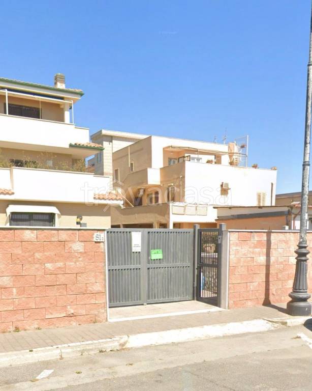 appartamento in affitto a Fiumicino in zona Isola Sacra