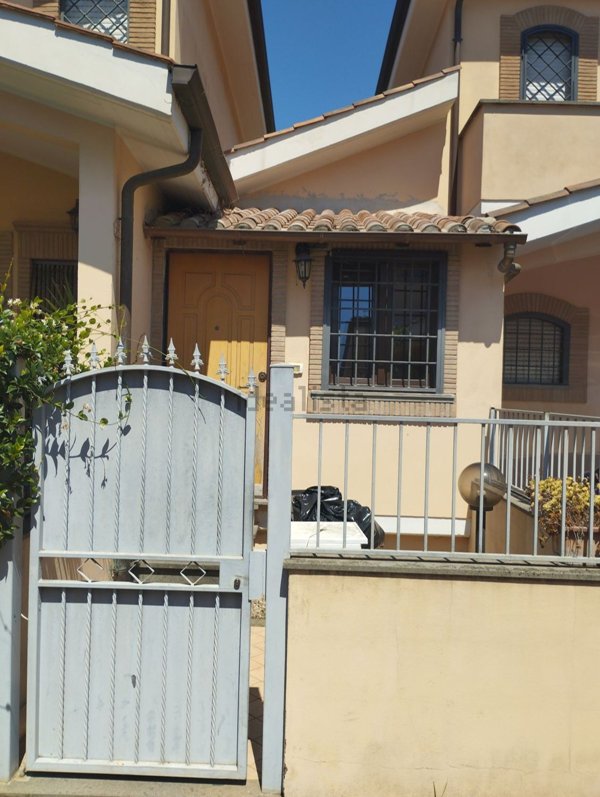 appartamento in affitto a Fiumicino in zona Isola Sacra