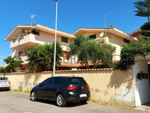appartamento in affitto a Fiumicino in zona Isola Sacra