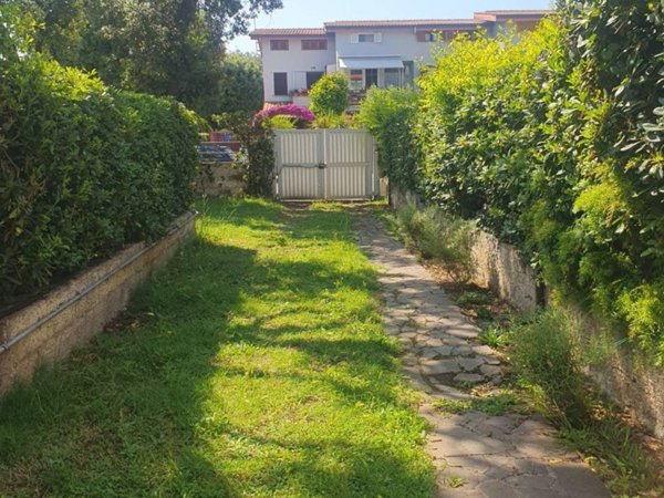 casa indipendente in affitto a Fiumicino in zona Fregene