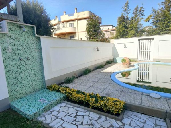 casa indipendente in affitto a Fiumicino in zona Fregene