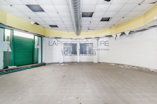 locale commerciale in affitto a Fiumicino in zona Fregene