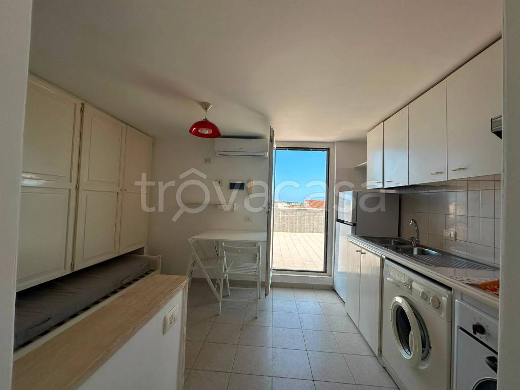 appartamento in affitto a Fiumicino in zona Isola Sacra