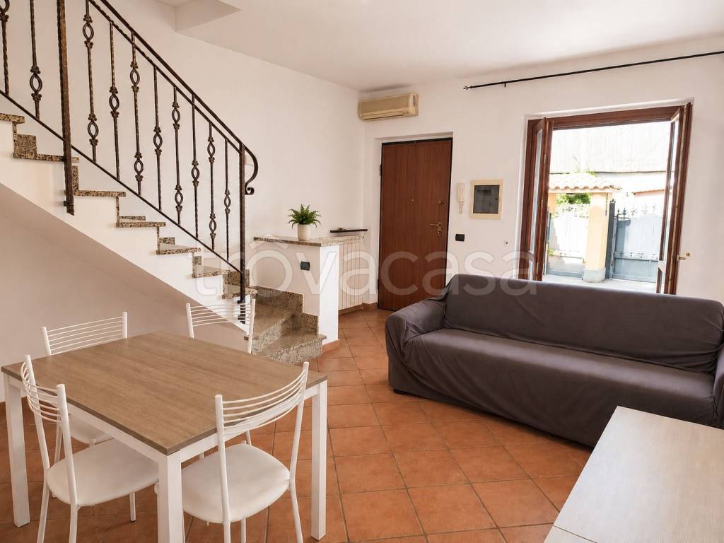 casa indipendente in affitto a Fiumicino in zona Isola Sacra