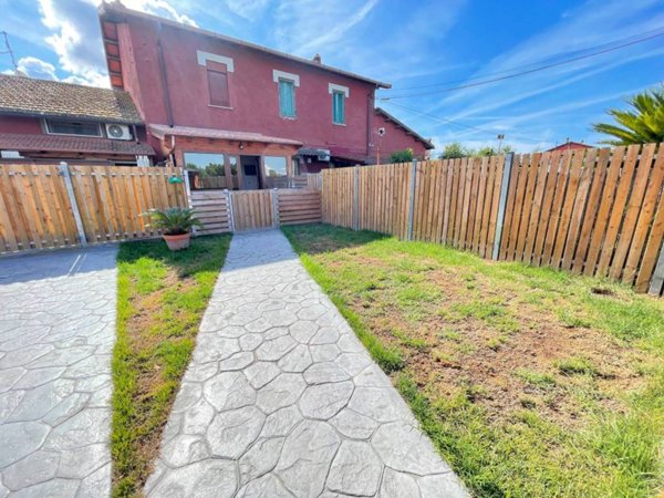 casa indipendente in affitto a Fiumicino in zona Maccarese