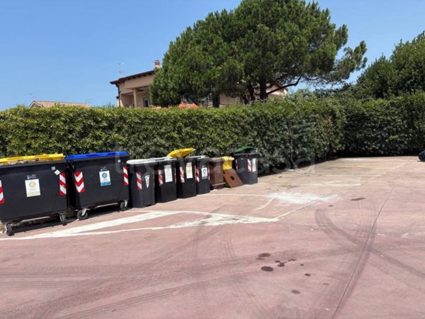 locale commerciale in affitto a Fiumicino