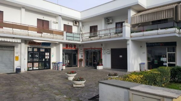 locale commerciale in affitto a Fiumicino in zona Fregene