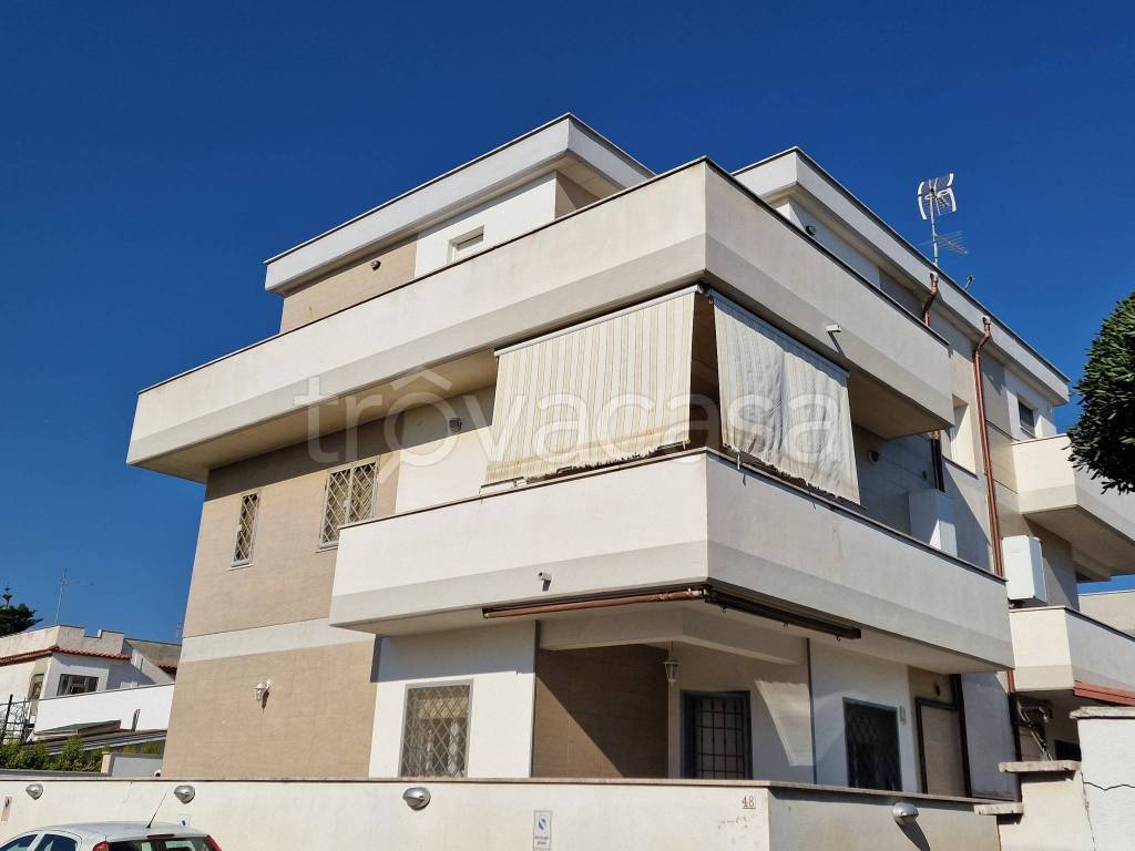 appartamento in affitto a Fiumicino in zona Isola Sacra