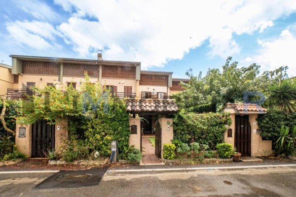 casa indipendente in affitto a Fiumicino in zona Fregene