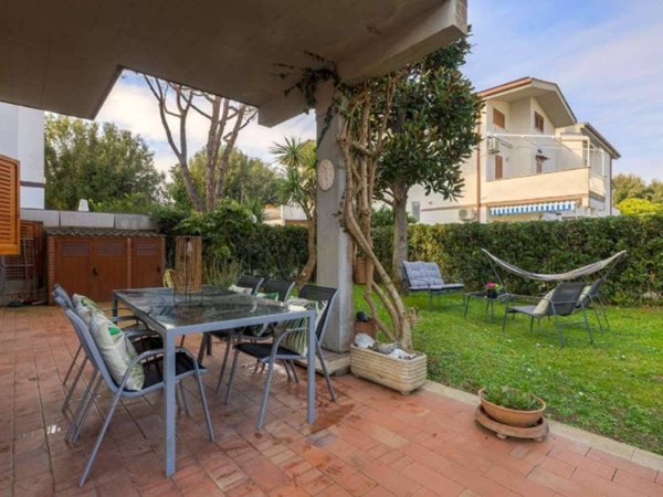 casa indipendente in affitto a Fiumicino in zona Fregene