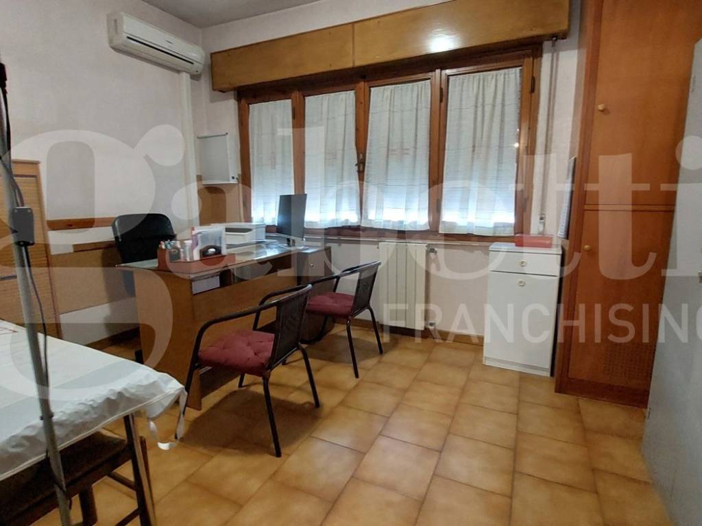 ufficio in affitto a Fonte Nuova in zona Torre Lupara
