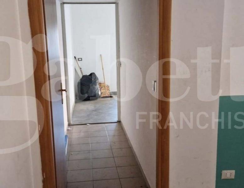 negozio in affitto a Fonte Nuova in zona Torre Lupara