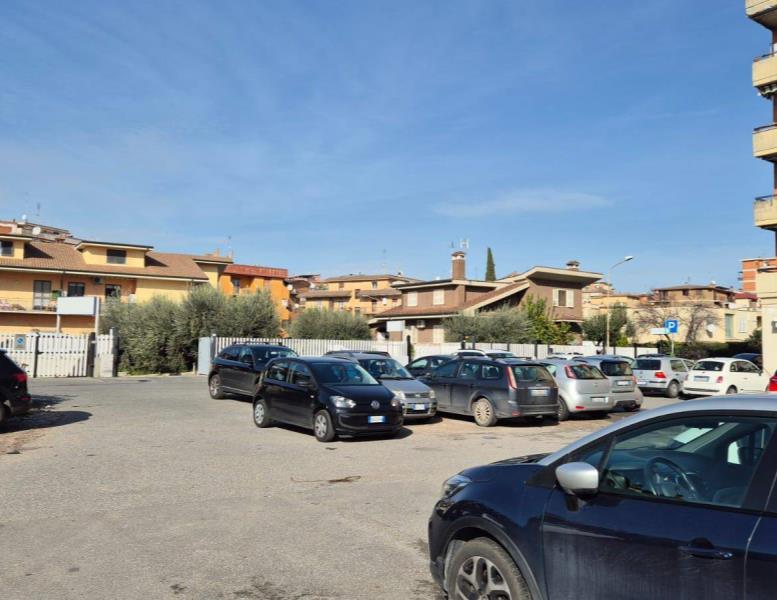 negozio in affitto a Fonte Nuova