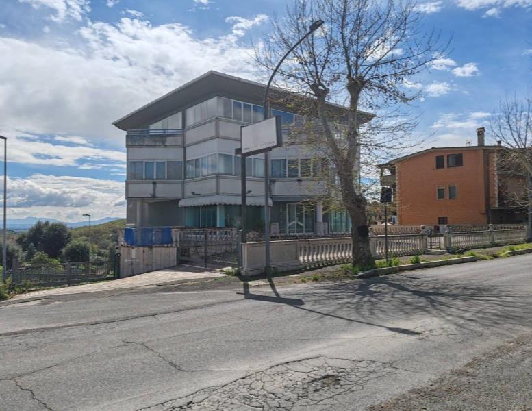 negozio in affitto a Fonte Nuova