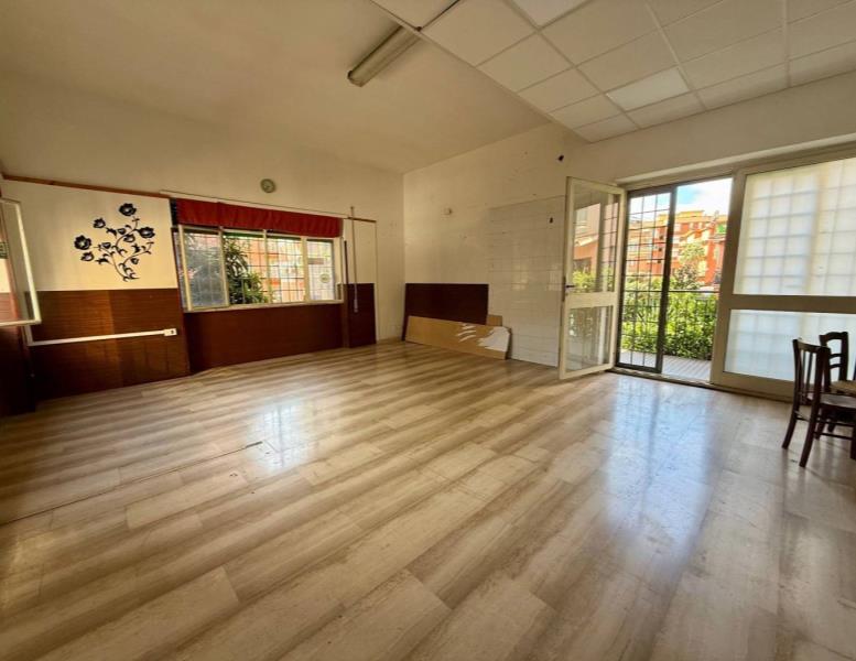 locale commerciale in affitto a Fonte Nuova in zona Torre Lupara