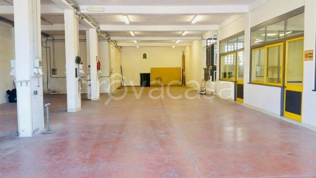 negozio in affitto a Fonte Nuova