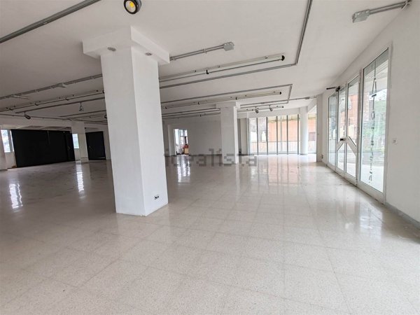 locale commerciale in affitto a Fonte Nuova in zona Torre Lupara