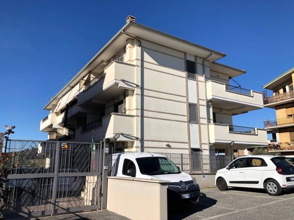 appartamento in affitto a Fonte Nuova in zona Santa Lucia