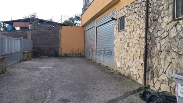 locale di sgombero in affitto a Fonte Nuova in zona Torre Lupara