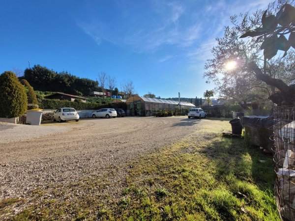 capannone in affitto a Fonte Nuova in zona Torre Lupara