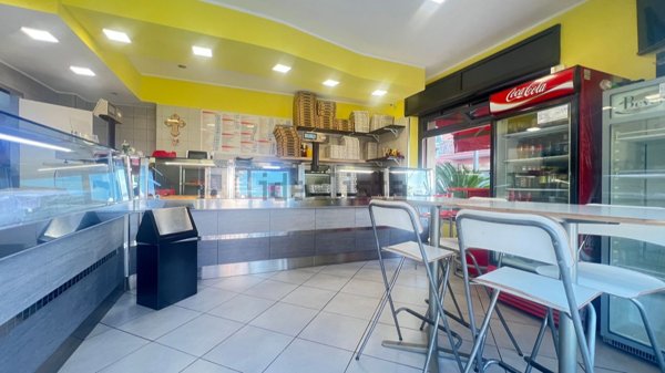 negozio in affitto a Fonte Nuova in zona Torre Lupara