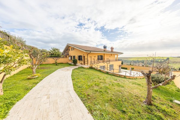 casa indipendente in affitto a Fonte Nuova