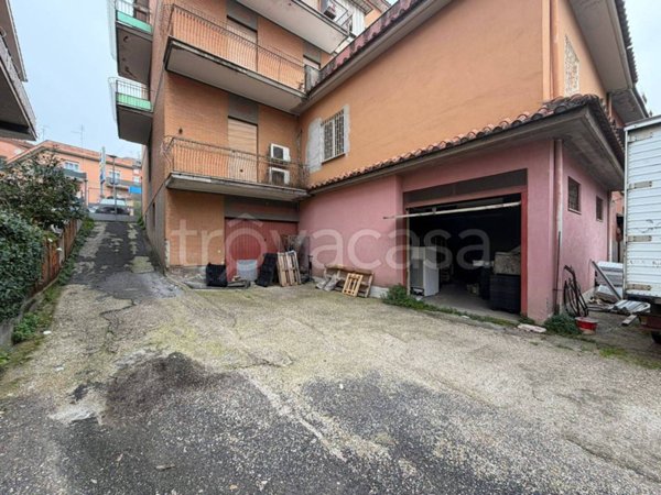 locale commerciale in affitto a Fonte Nuova in zona Torre Lupara