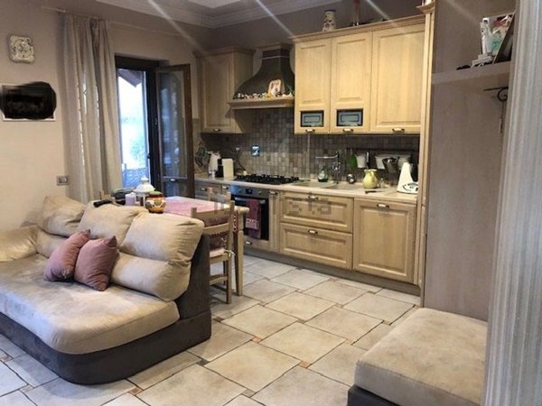 appartamento in affitto a Fonte Nuova in zona Santa Lucia