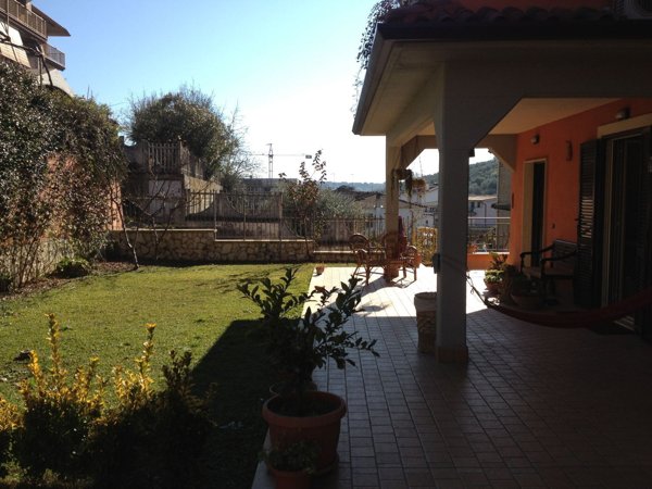appartamento in affitto a Fonte Nuova in zona Santa Lucia