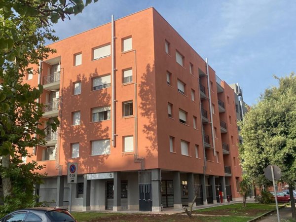 locale commerciale in affitto ad Aprilia