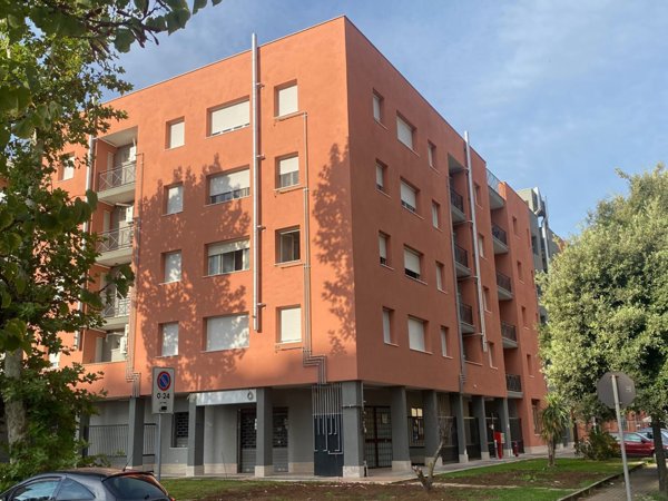 locale commerciale in affitto ad Aprilia