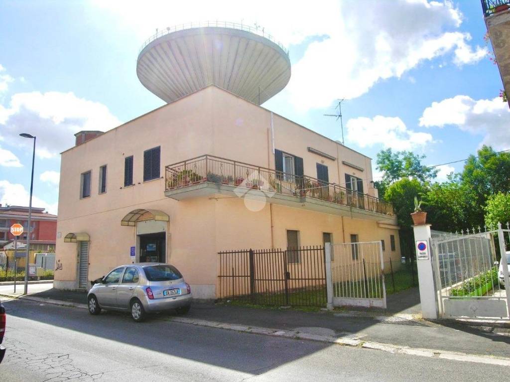 negozio in affitto ad Aprilia