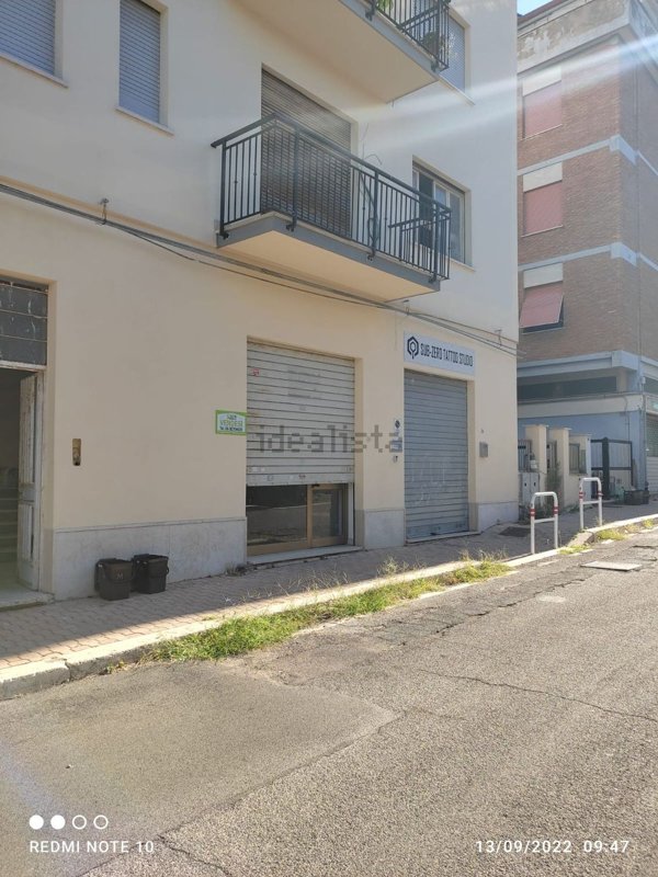 locale commerciale in affitto ad Aprilia