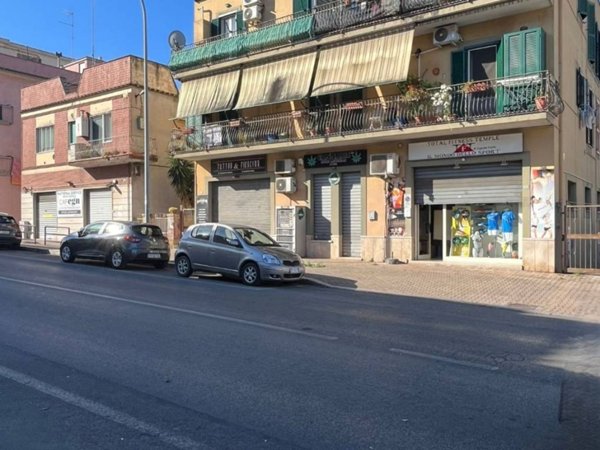 negozio in affitto ad Aprilia