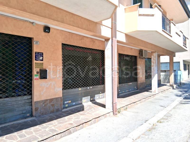 negozio in affitto ad Aprilia