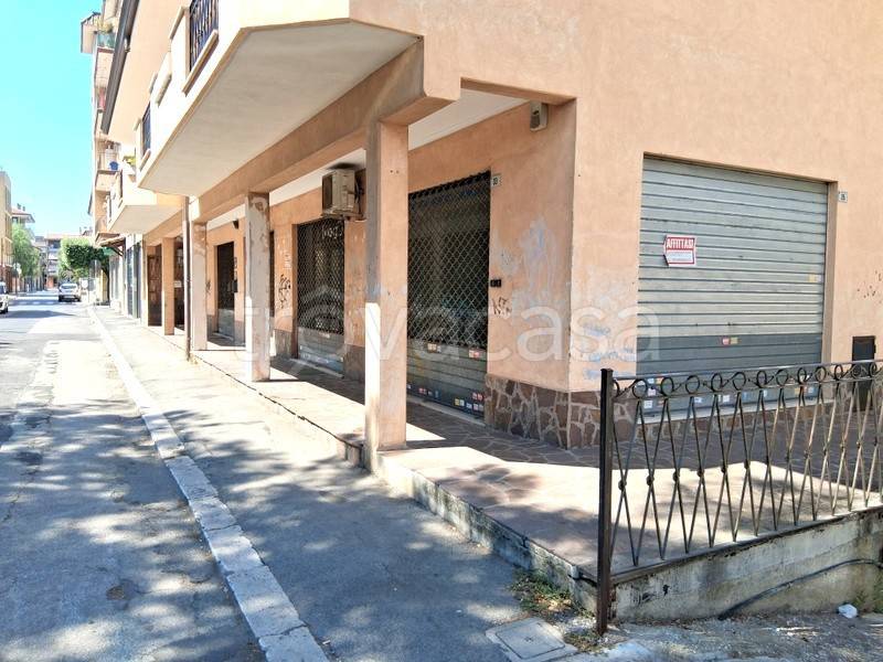 negozio in affitto ad Aprilia