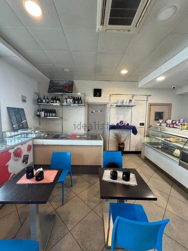 negozio in affitto ad Aprilia in zona Genio Civile