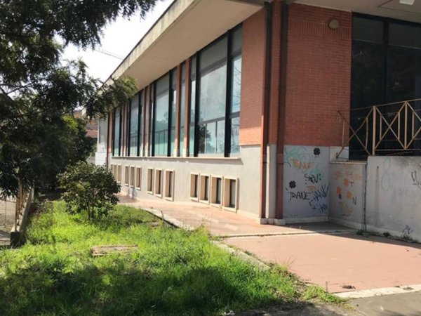 negozio in affitto ad Aprilia