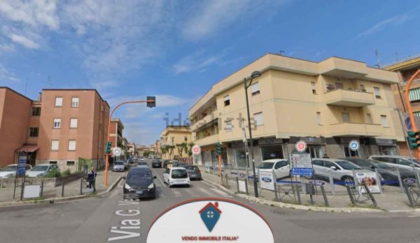 locale commerciale in affitto ad Aprilia