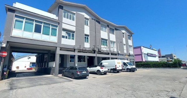 ufficio in affitto ad Aprilia