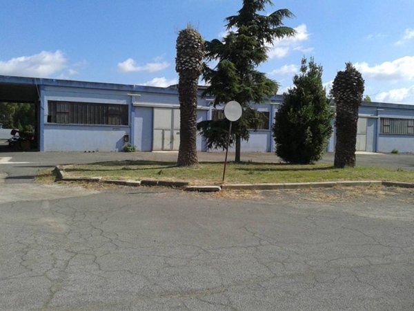 locale commerciale in affitto ad Aprilia in zona Riserva Nuova