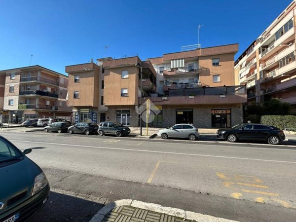 negozio in affitto ad Aprilia