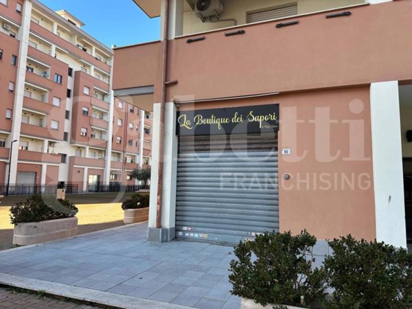 negozio in affitto ad Aprilia
