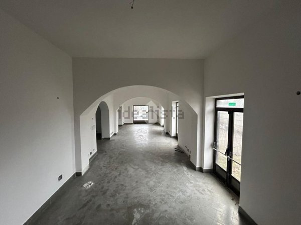 locale commerciale in affitto ad Aprilia