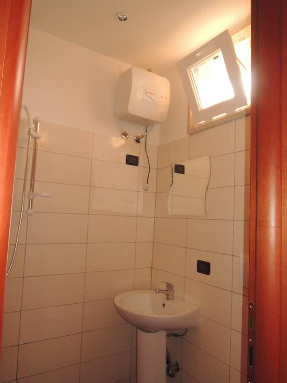 camera singola in affitto ad Aprilia in zona Fossignano